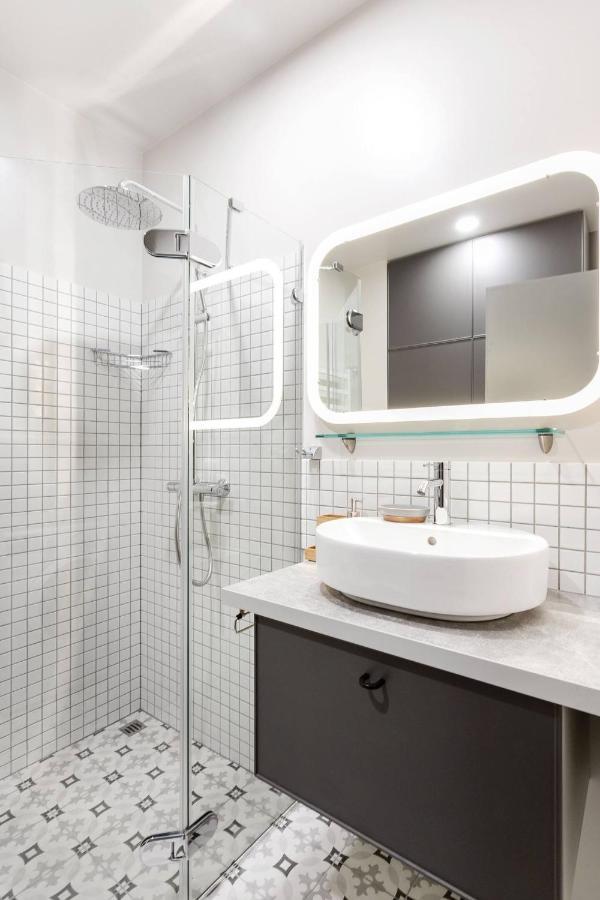 Happy Inn Laime Studio, Self Check-In-24-7, A-C, Parking-In-The-Underground-Garage VNO Eksteriør bilde